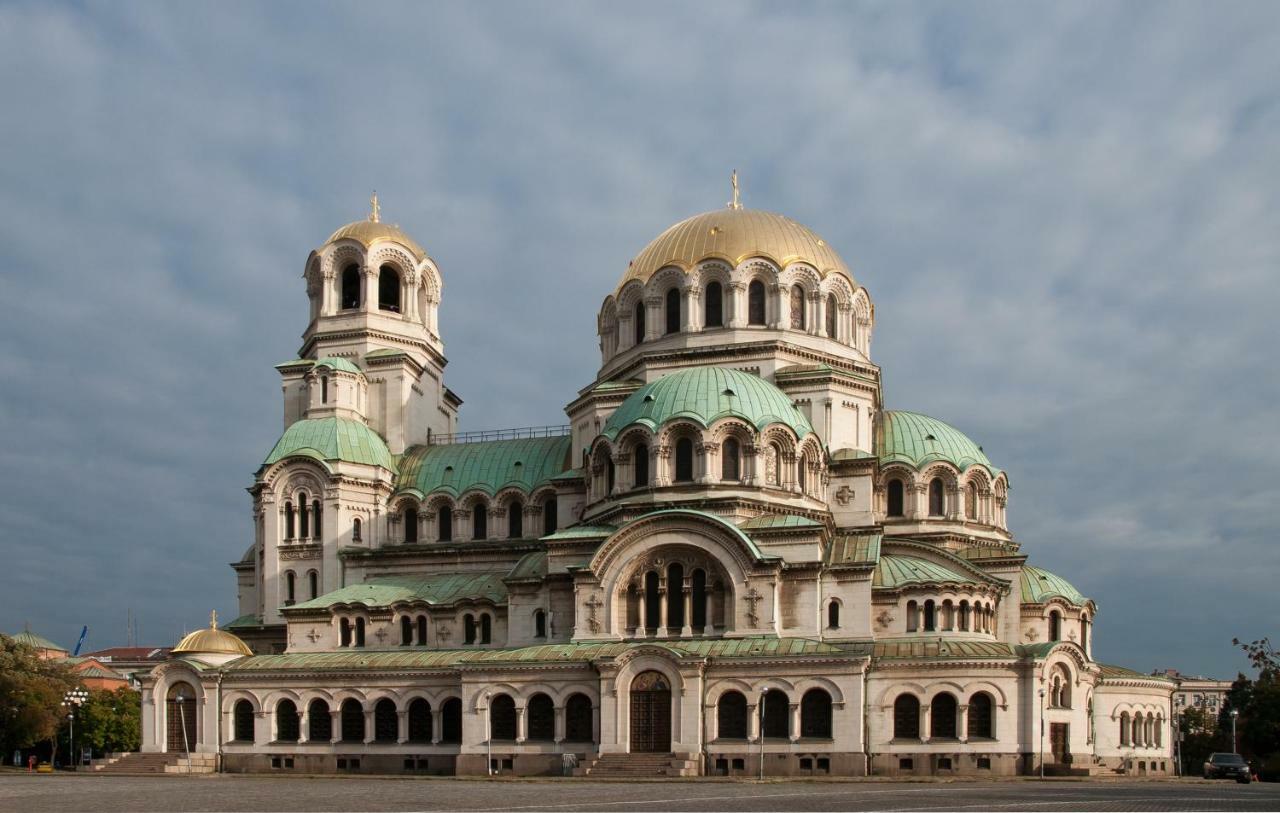 Parliament - Center Luxury